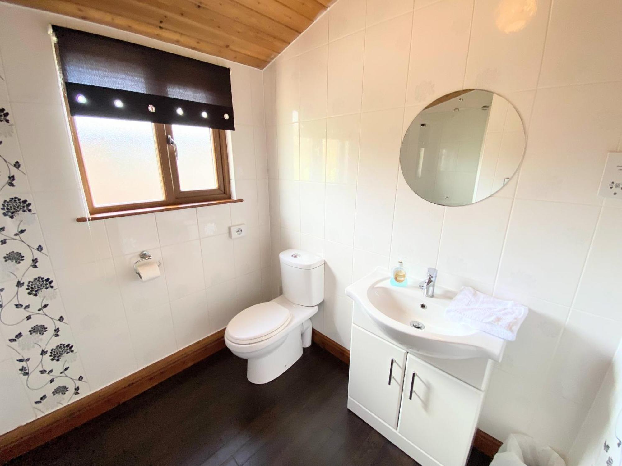 Torridon 12 With Private Hot Tub - Fife - Loch Leven - Lomond Hills Villa Kelty Dış mekan fotoğraf