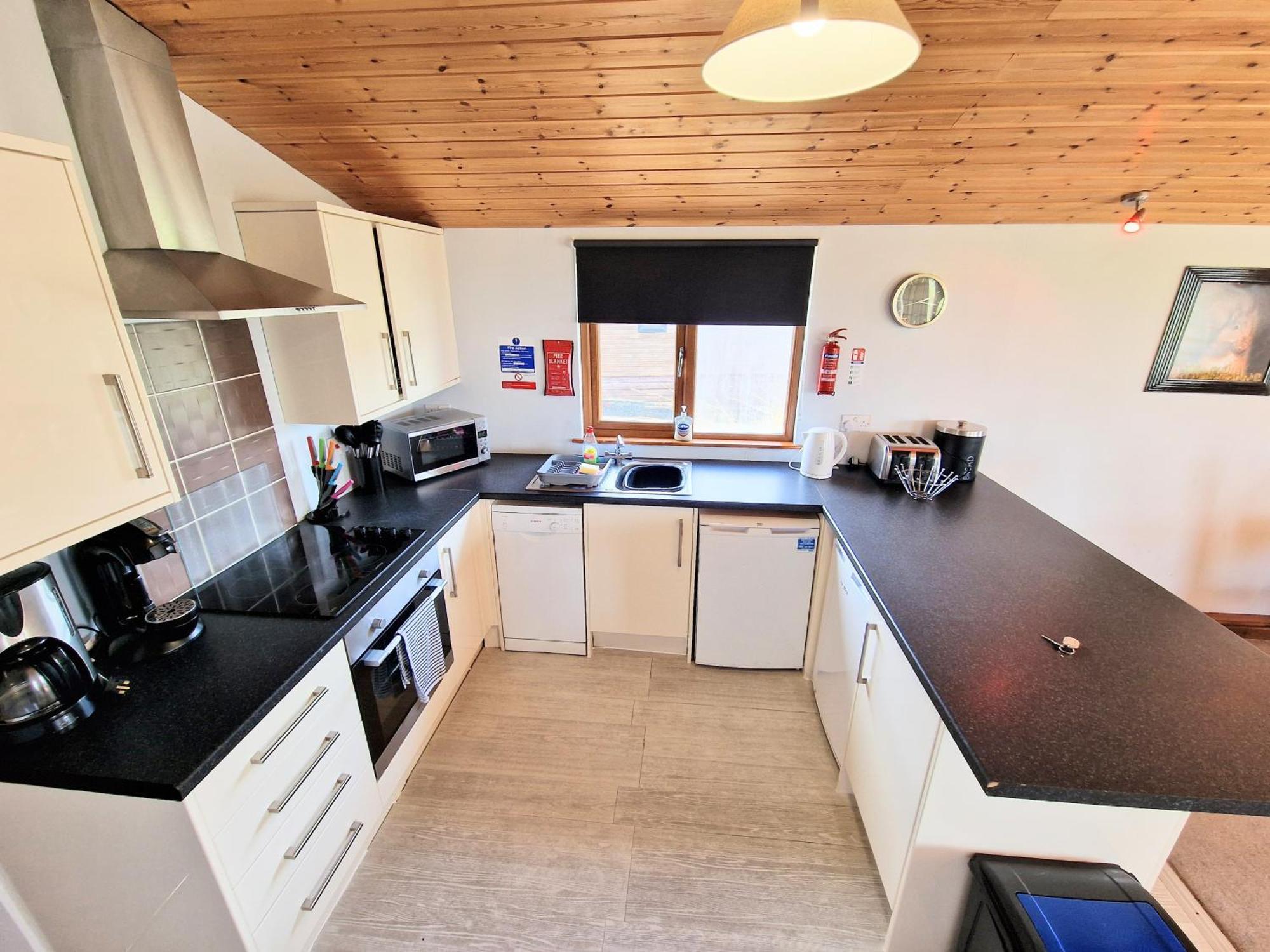Torridon 12 With Private Hot Tub - Fife - Loch Leven - Lomond Hills Villa Kelty Dış mekan fotoğraf