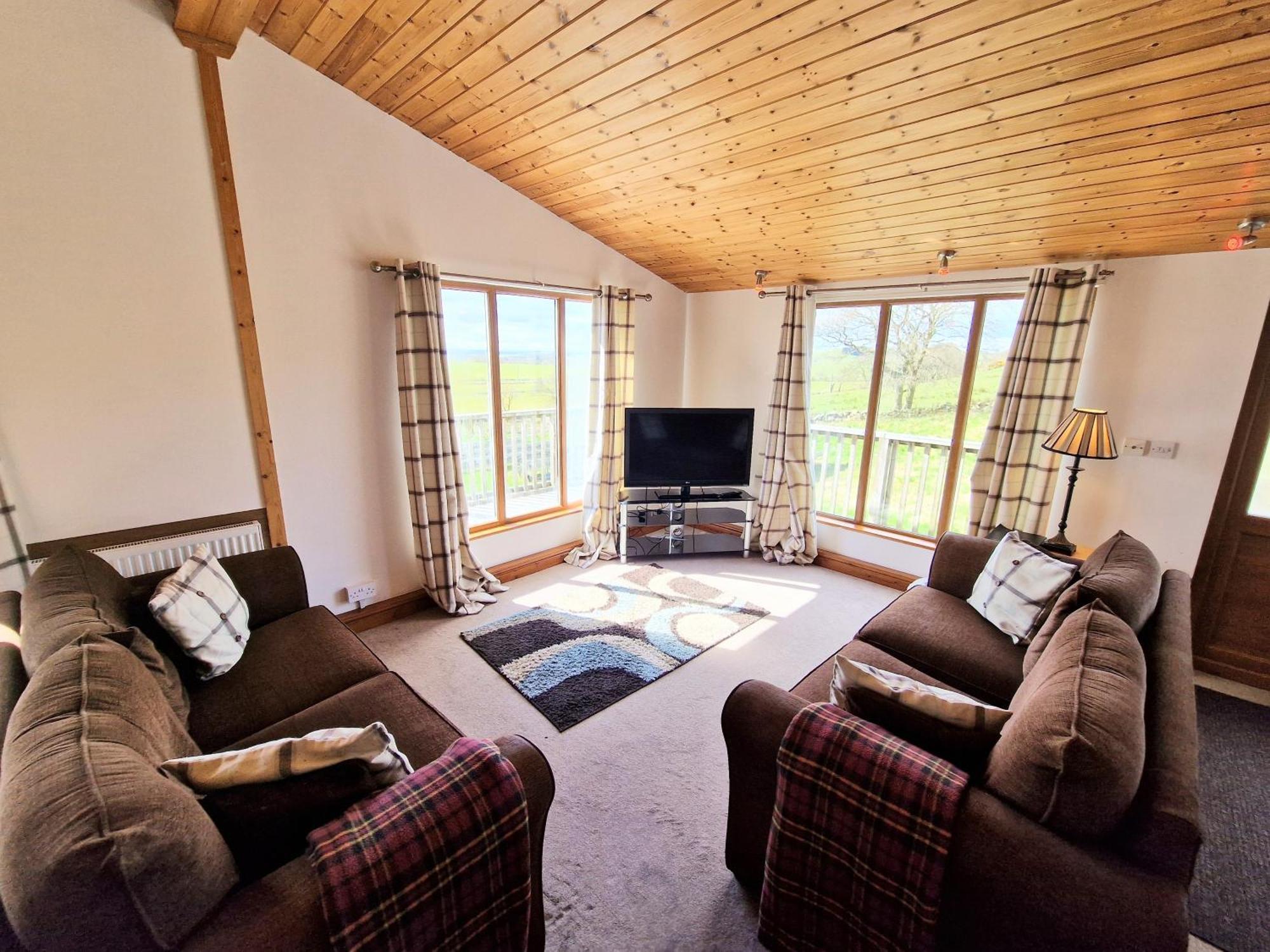 Torridon 12 With Private Hot Tub - Fife - Loch Leven - Lomond Hills Villa Kelty Dış mekan fotoğraf